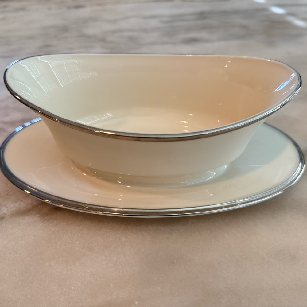 Vintage Lenox Solitaire Ivory Gravy Boat with Platinum Trim and attached Saucer